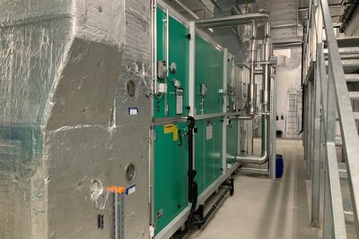 Wohn- und Bürogebäude Square One